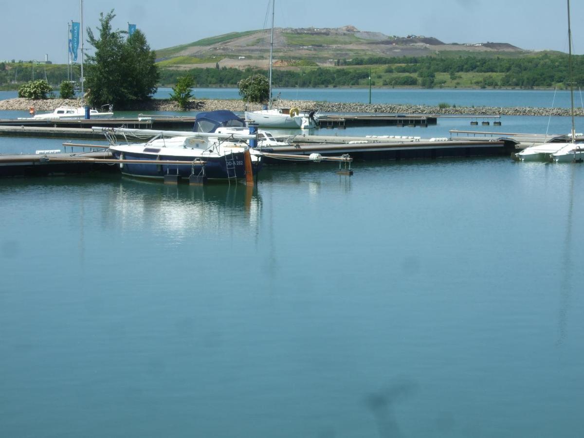 Ferienwohnung Am Neuseenland Rötha エクステリア 写真